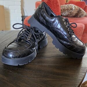 torrid Black Croc-Embossed Chunky Lace-Up Flats
